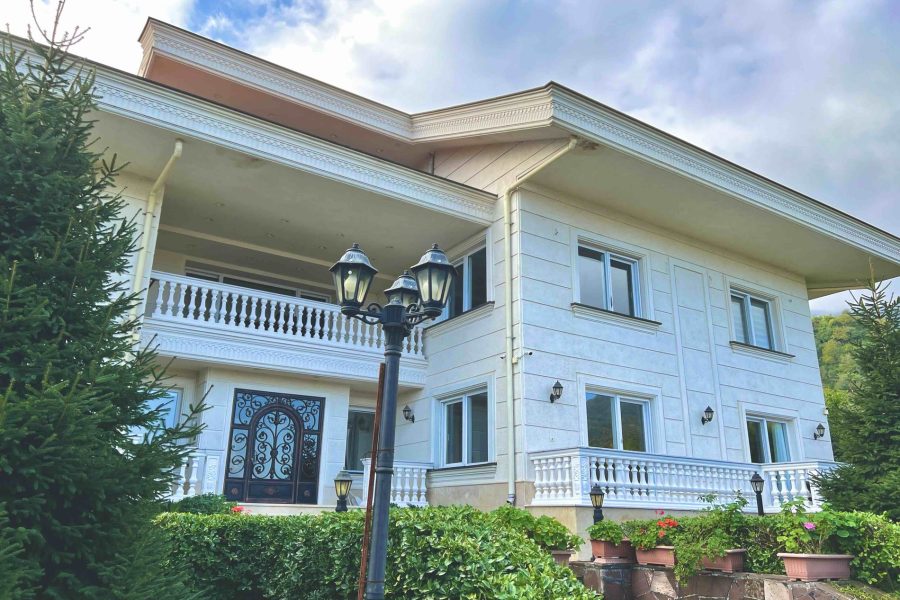 Four-Bedroom Mansion for Rent – Selva Estate, Ramsar