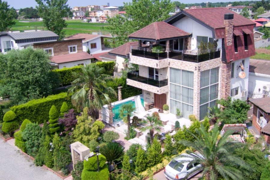 Four-Bedroom Villa with Heated Pool for Rent – Baran 2, Noor