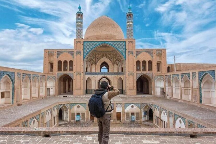 4-Day Rail Tour of the Golden Triangle: Yazd, Shiraz & Isfahan