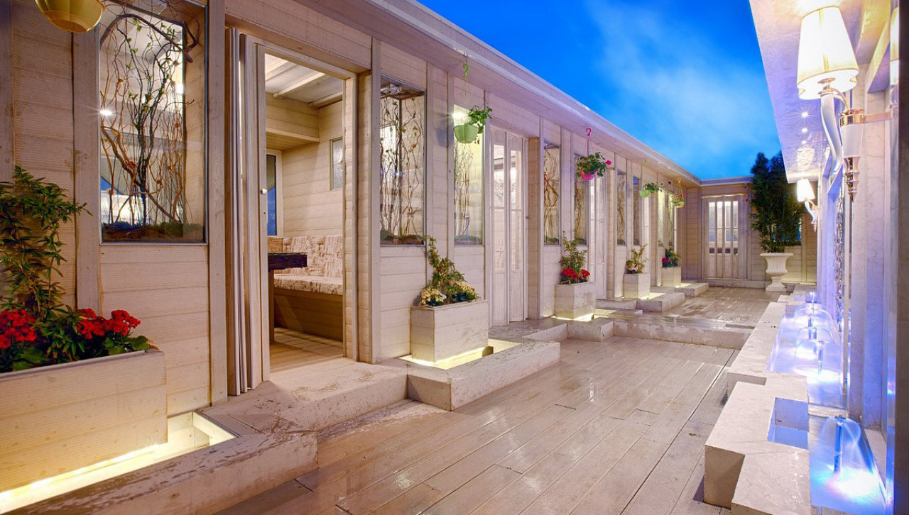 Almas Hotel 2