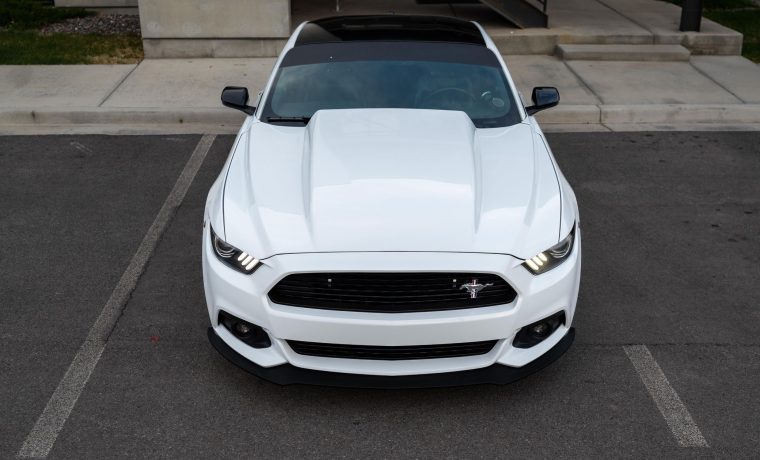 ford mustang 2016 white