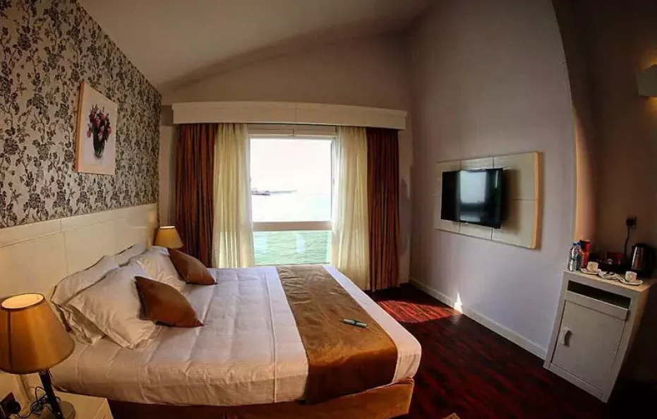 Toranj Hotel Kish