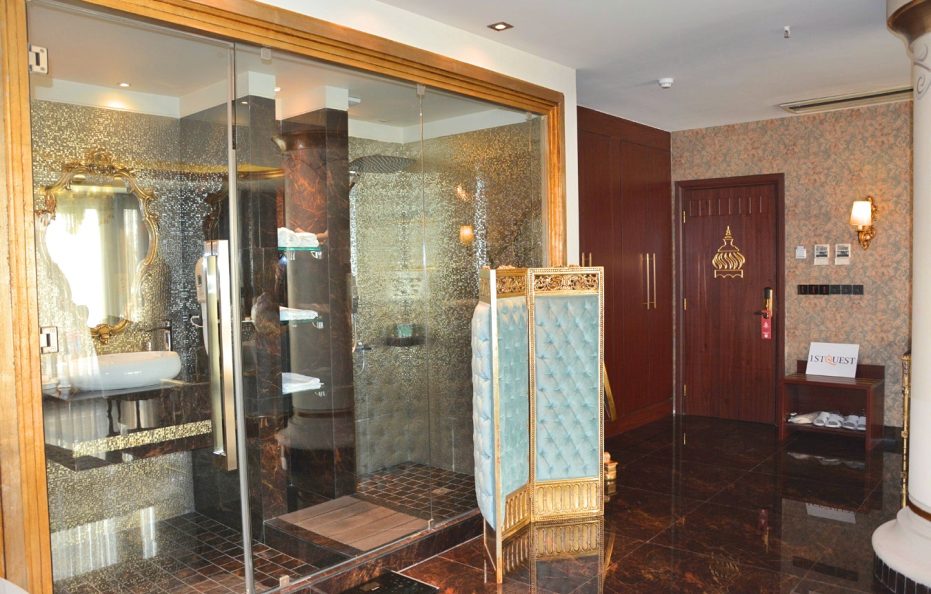 Taj Mahal Hotel