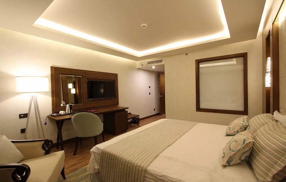 Parsian Khazar Hotel