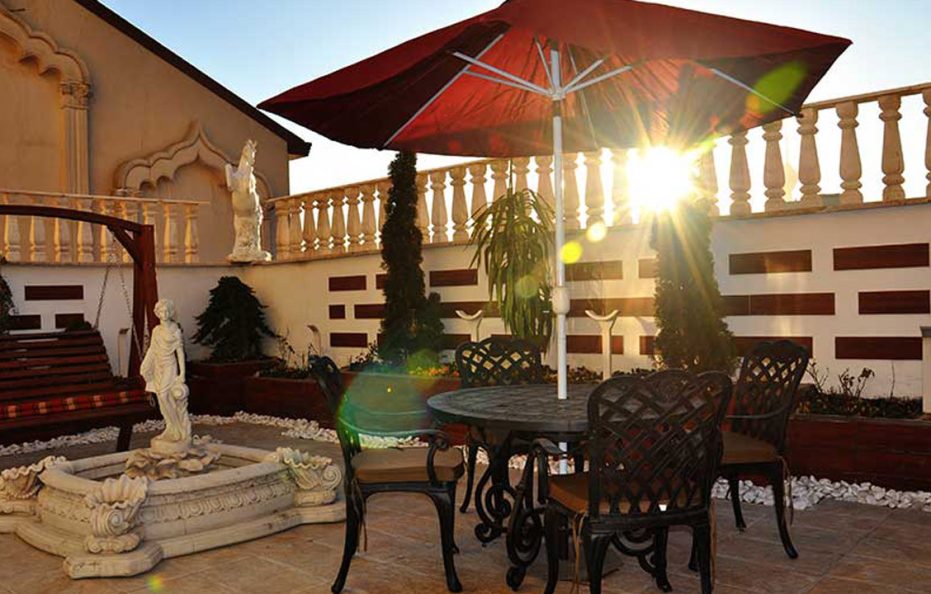 Taj Mahal Hotel