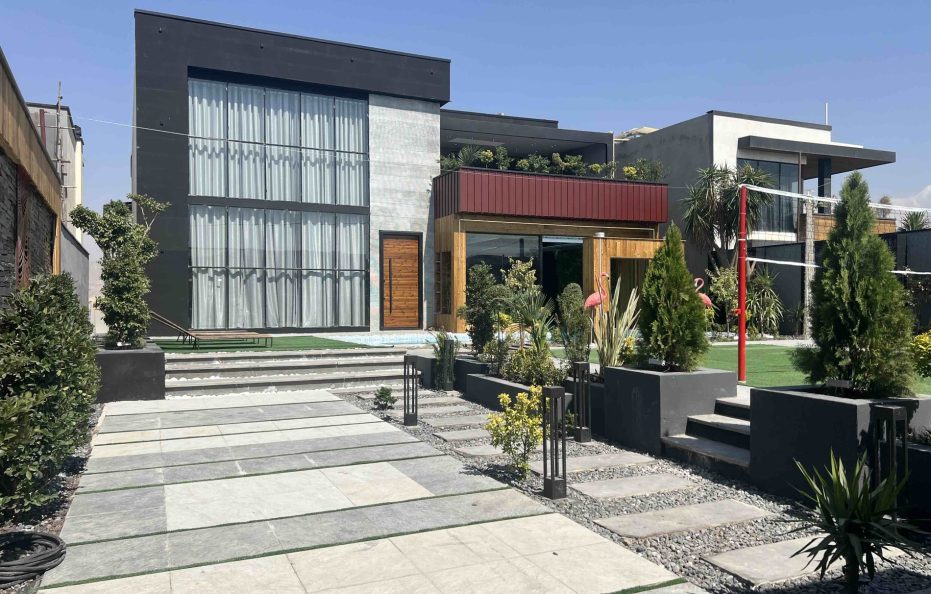 Afra Mansion, Rudehen