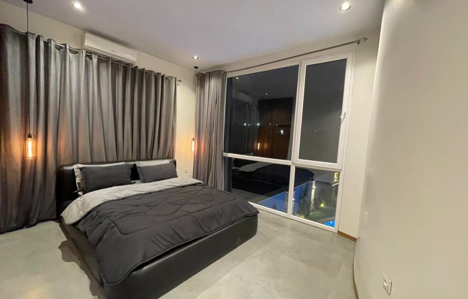 As Plus Mansion, Rudehen
