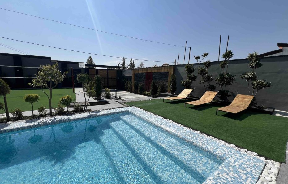 Afra Mansion, Rudehen