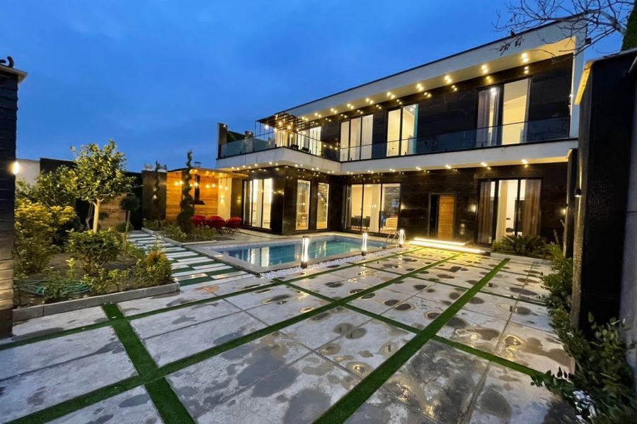 Lavin Mansion, Kordan