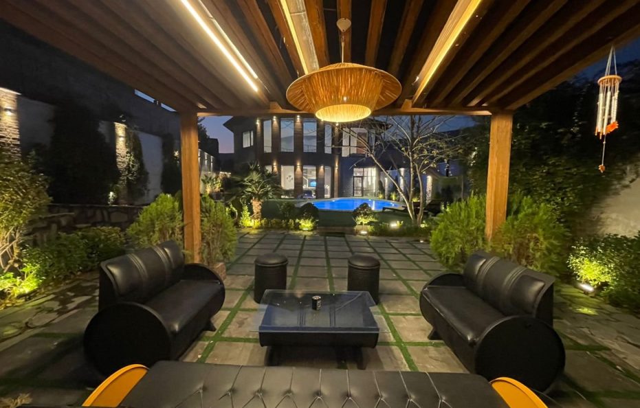 As Plus Mansion, Rudehen