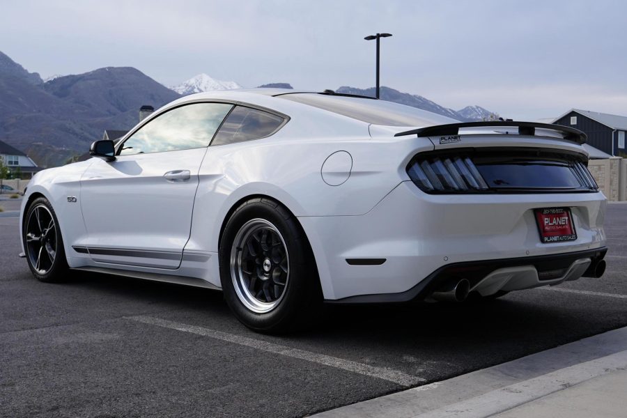 ford mustang 2016 white