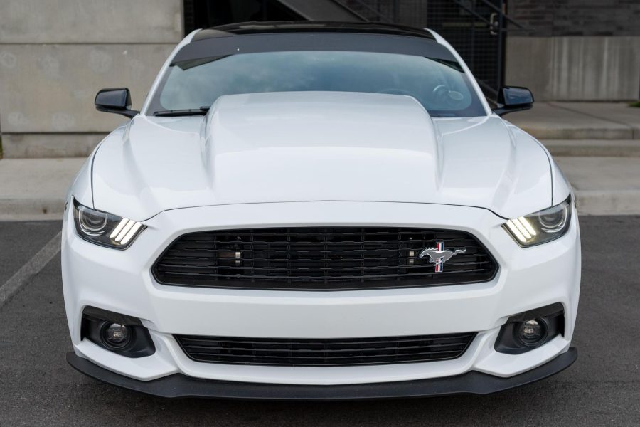 ford mustang 2016 white