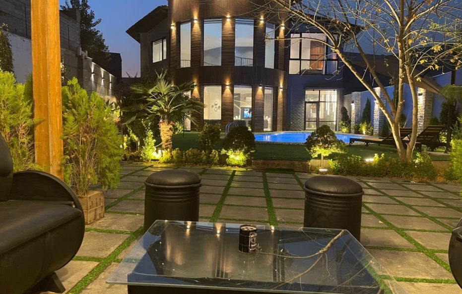 As Plus Mansion, Rudehen