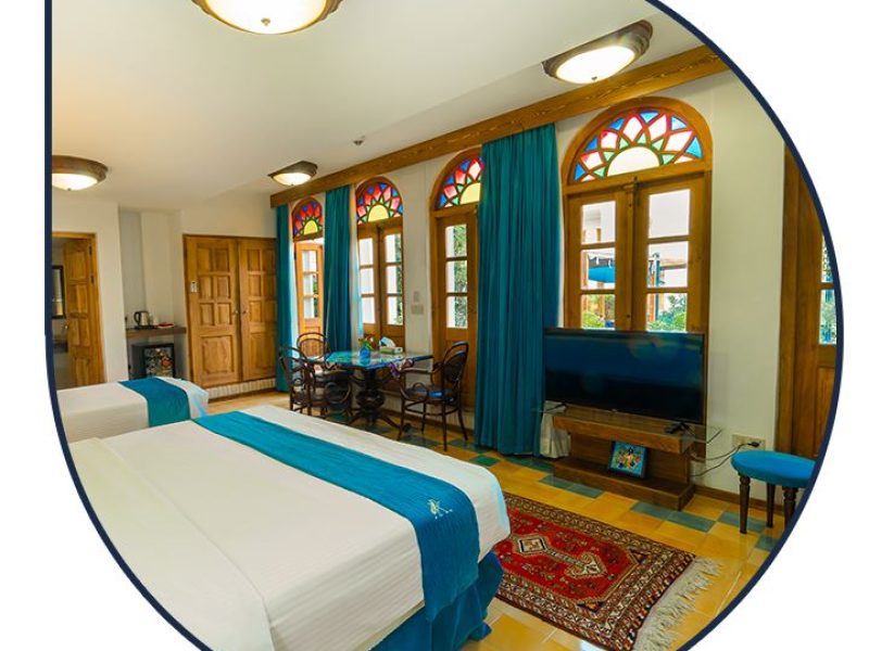 Triple Room (Turquoise)