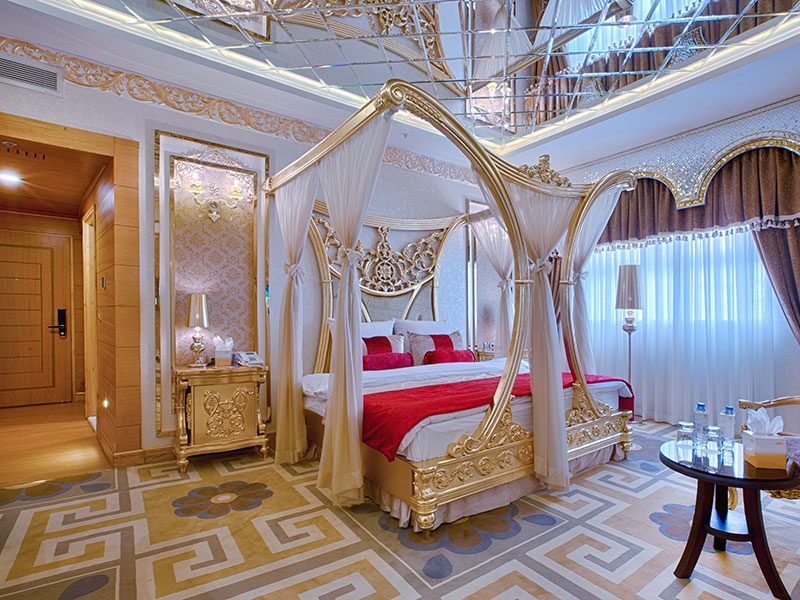 Honeymoon suite