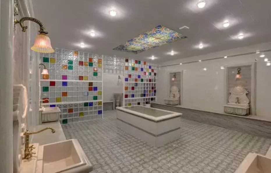 Shaygan Hotel, Kish